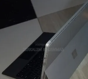 New Laptop Microsoft Surface Pro 5 8GB Intel Core I7 SSD 256GB