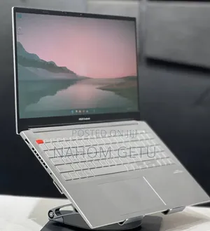 New Laptop Asus Vivobook 16 16GB Intel Core I7 SSD 512GB