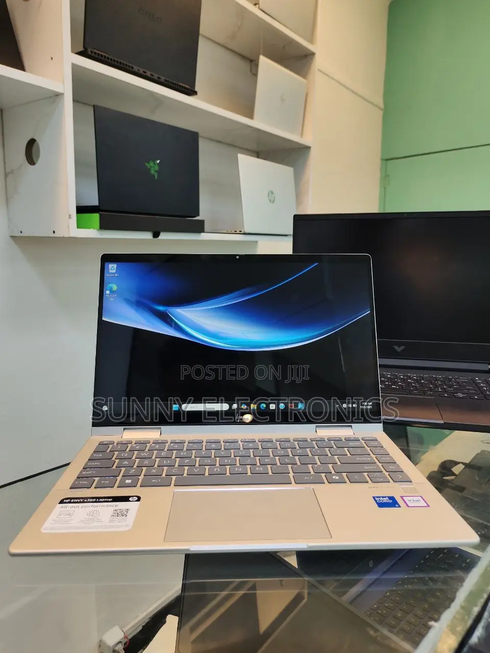 New Laptop HP Envy X360 8GB Intel Core Ultra 5 SSD 512GB