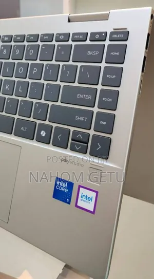 New Laptop HP Envy X360 8GB Intel Core I5 SSD 512GB