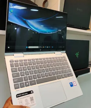 New Laptop HP Envy X360 8GB Intel Core I5 SSD 512GB