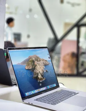 New Laptop Apple MacBook Pro 2019 32GB Intel Core I9 SSD 1T