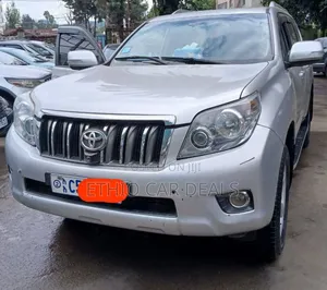 Toyota Land Cruiser Prado 2012 Silver