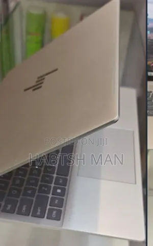 New Laptop HP EliteBook 840 G9 16GB Intel Core i7 SSD 512GB