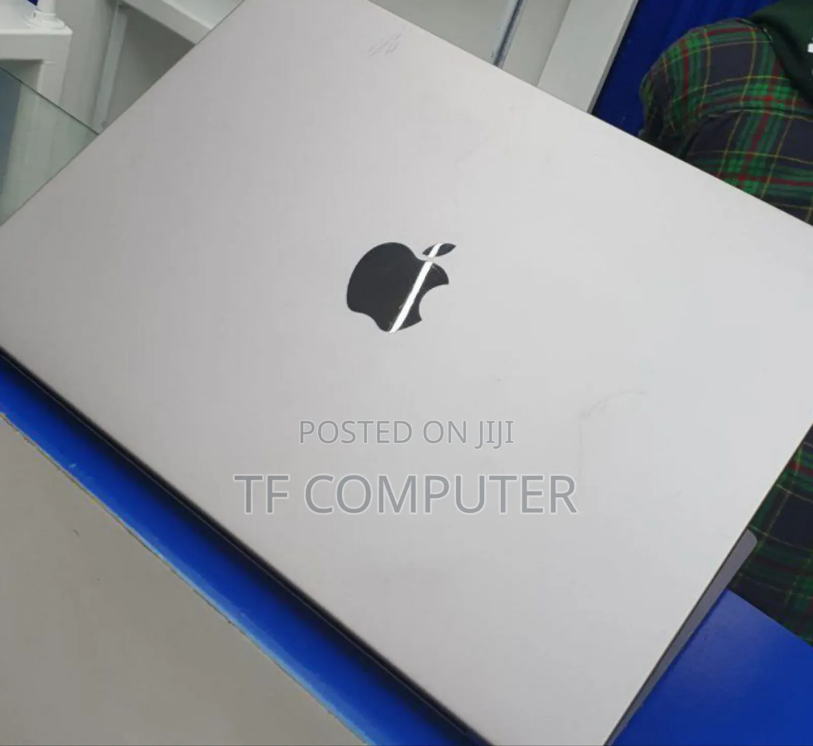 New Laptop Apple MacBook Pro 2021 M1 32GB Apple M1 Pro SSD 512GB