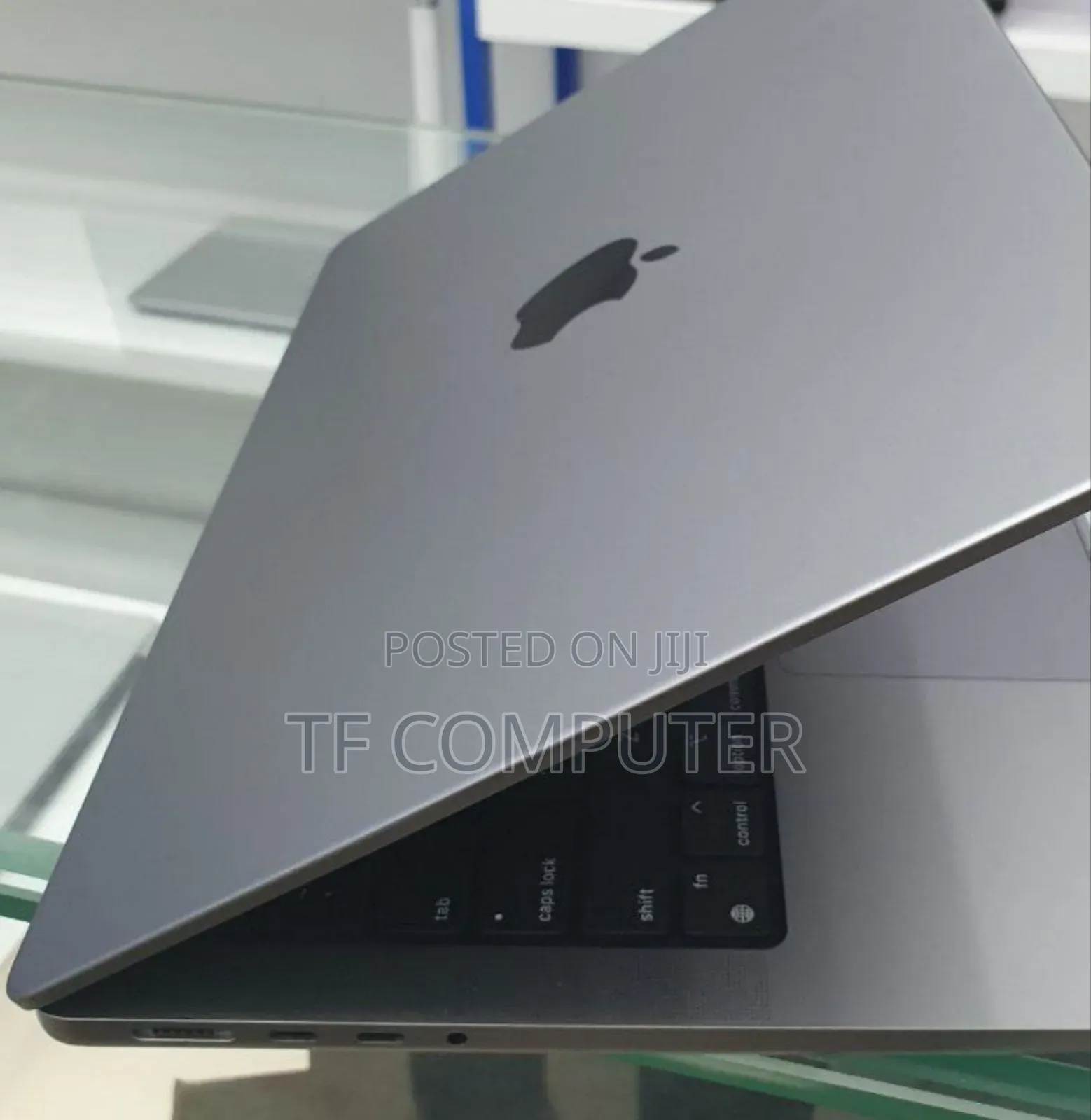 New Laptop Apple MacBook Pro 2021 M1 32GB Apple M1 Pro SSD 512GB