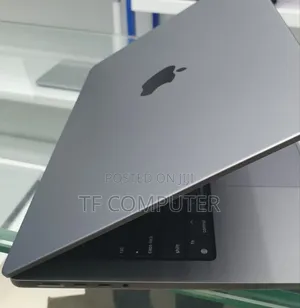 New Laptop Apple MacBook Pro 2021 M1 32GB Apple M1 Pro SSD 512GB