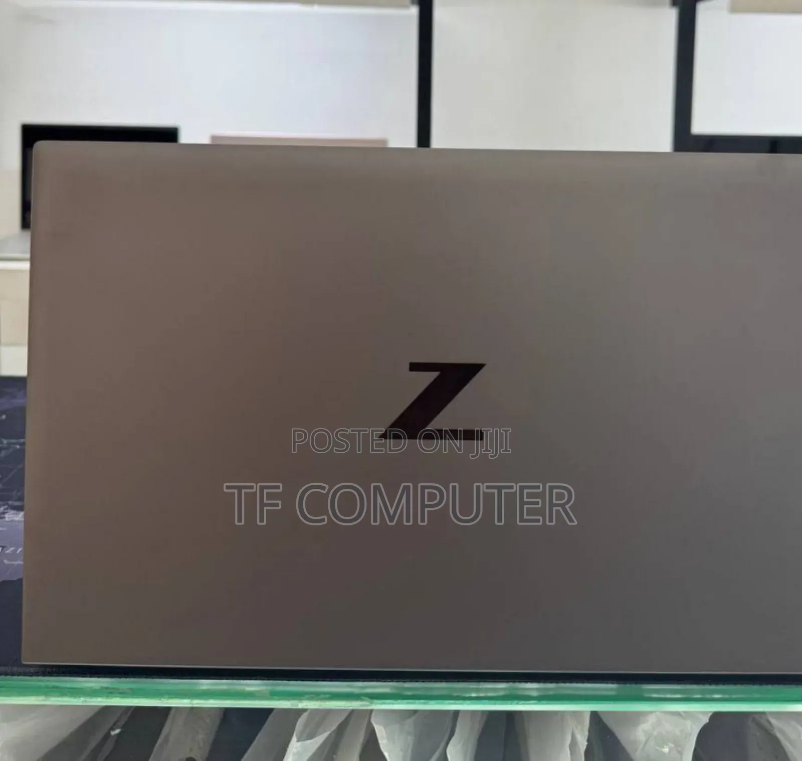 New Laptop HP ZBook Firefly 15 G7 16GB Intel Core I7 SSD 512GB