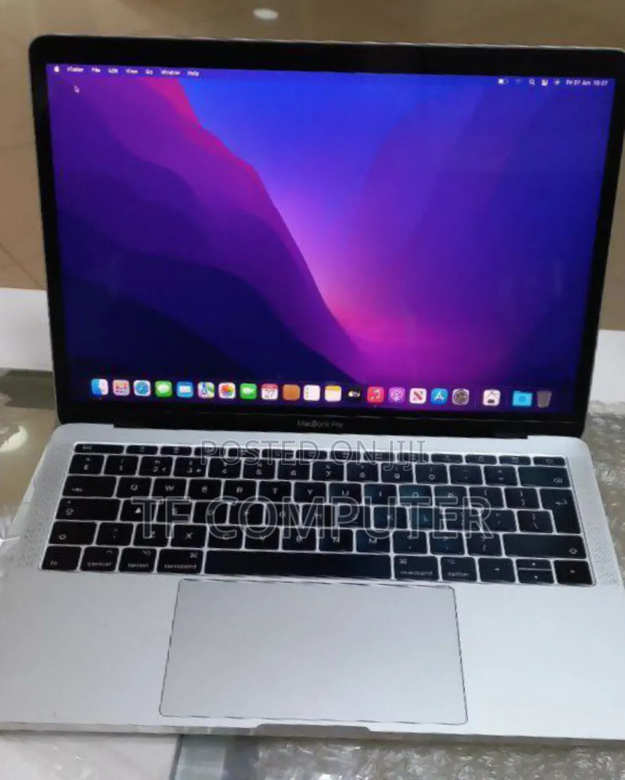 New Laptop Apple MacBook Pro 2017 8GB Intel Core I5 SSD 256GB