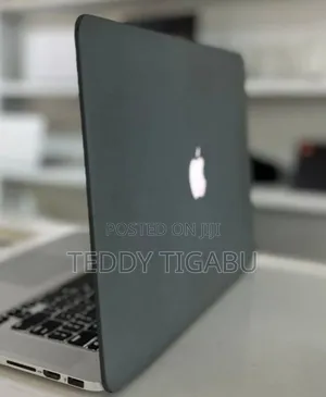 New Laptop Apple MacBook Pro 16GB Intel Core I7 SSD 256GB