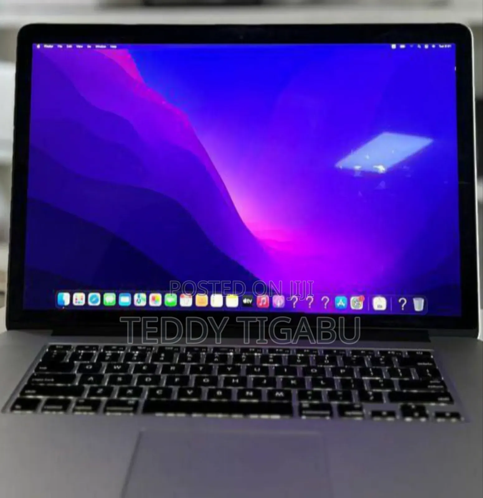 New Laptop Apple MacBook Pro 16GB Intel Core I7 SSD 256GB