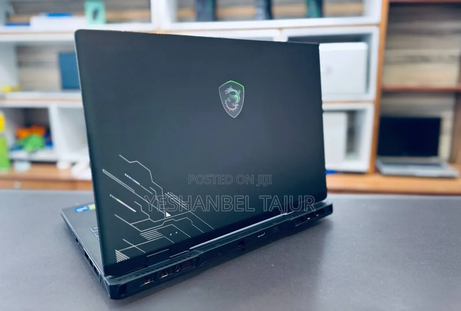 New Laptop MSI Crosshair 15 B12U 16GB Intel Core I7 SSD 1T