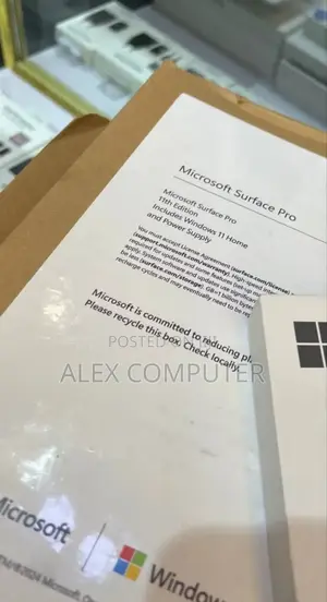 New Microsoft Surface Pro 16GB Qualcomm Snapdragon X Plus SSD 512GB