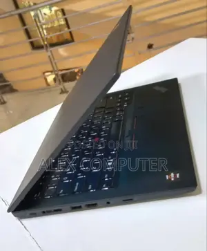 New Laptop Lenovo ThinkPad T495s 16GB AMD Ryzen 5 SSD 512GB