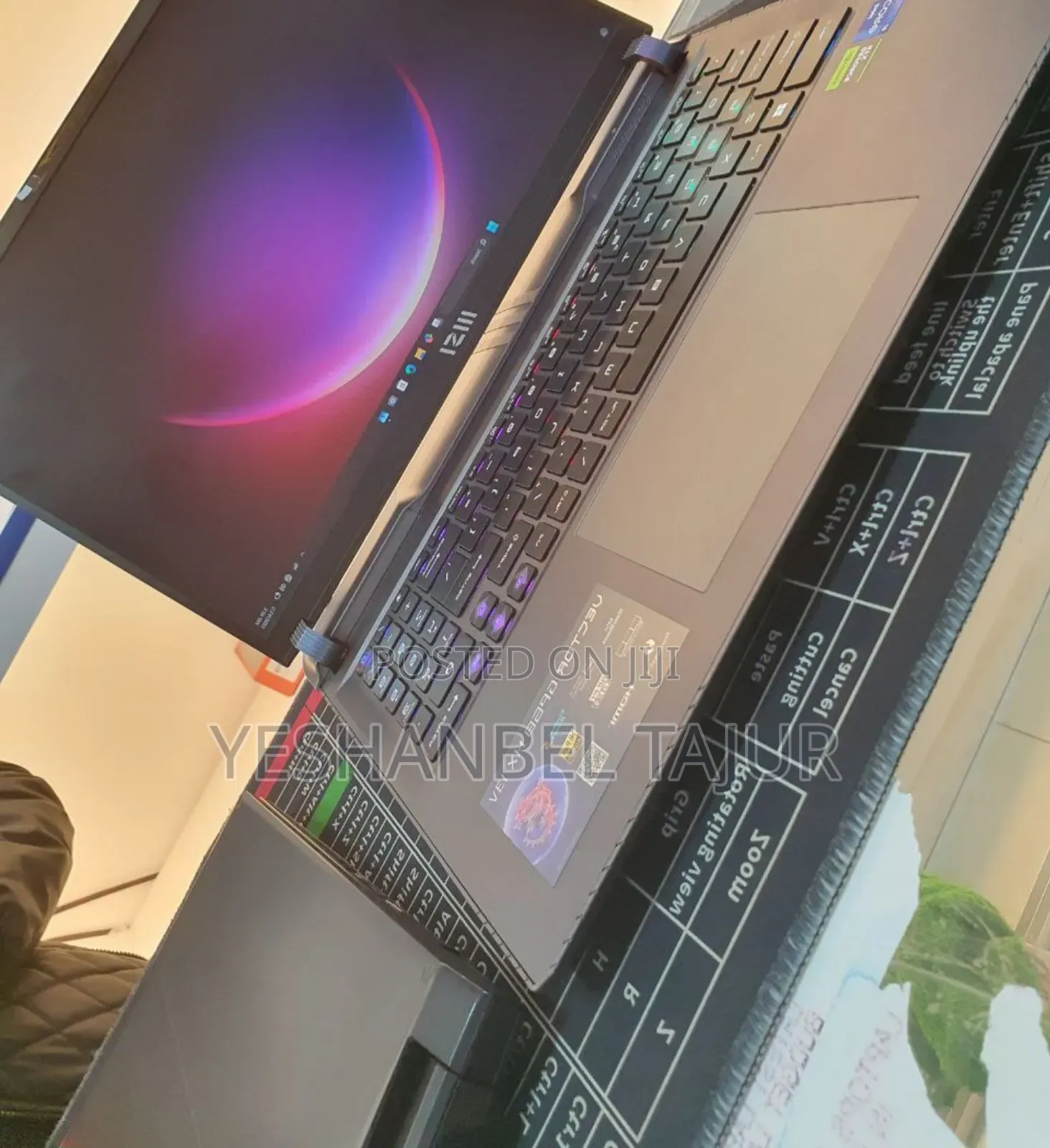 New Laptop MSI Vector 16 HX AI A2XWIG 16GB Intel Core I9 SSD 1T