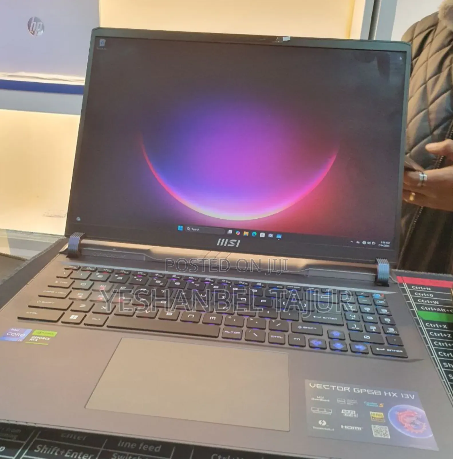 New Laptop MSI Vector 16 HX AI A2XWIG 16GB Intel Core I9 SSD 1T