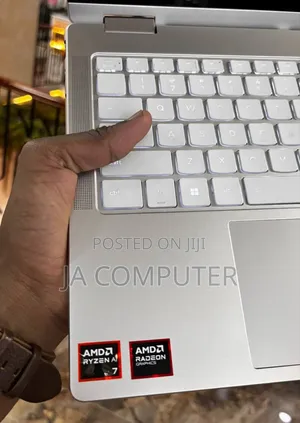 New Laptop Lenovo Yoga 7i 16GB Intel Core Ultra 7 SSD 1T