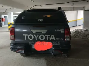 Toyota Hilux 2013 Blue