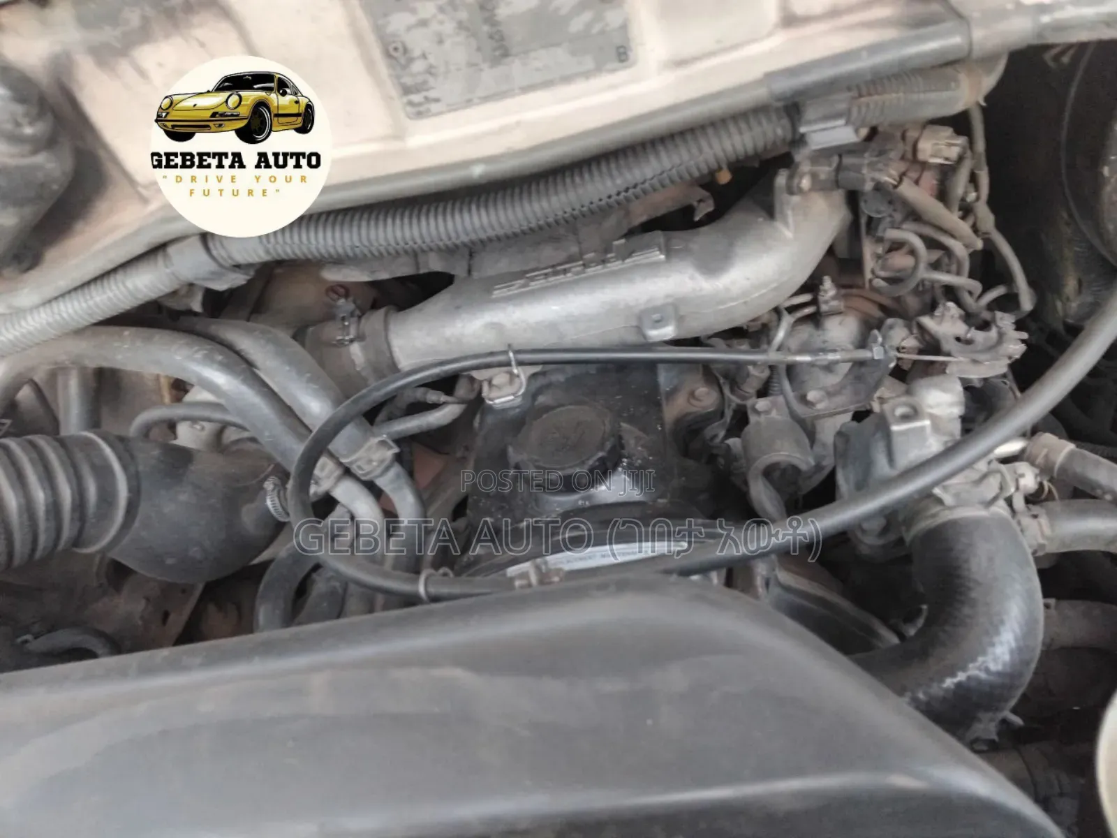 Toyota HiAce 2001 White