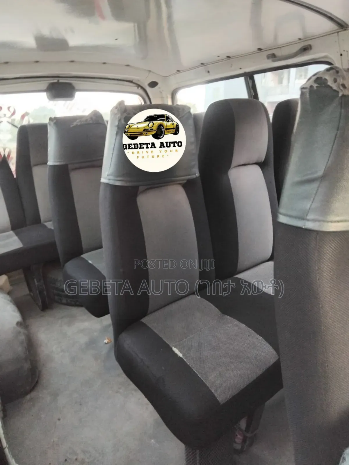 Toyota HiAce 2001 White