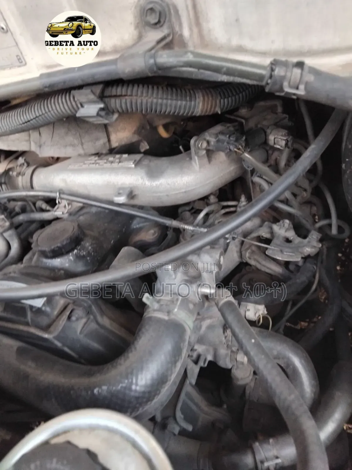 Toyota HiAce 2001 White