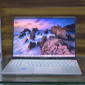 Photo - New Laptop Asus VivoBook 15 X505BA 16GB Intel Core I7 SSD 512GB