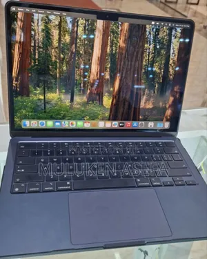New Laptop Apple MacBook Air 2022 M2 8GB Intel Core M2 SSD 256GB