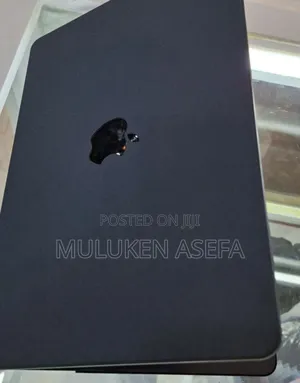 New Laptop Apple MacBook Air 2022 M2 8GB Intel Core M2 SSD 256GB