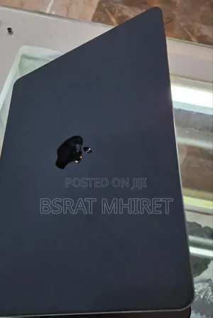 New Laptop Apple MacBook Air 2022 M2 8GB Apple M2 SSD 256GB