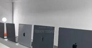 Photo - New Laptop Apple MacBook Pro 16GB Intel Core I7 SSD 1T