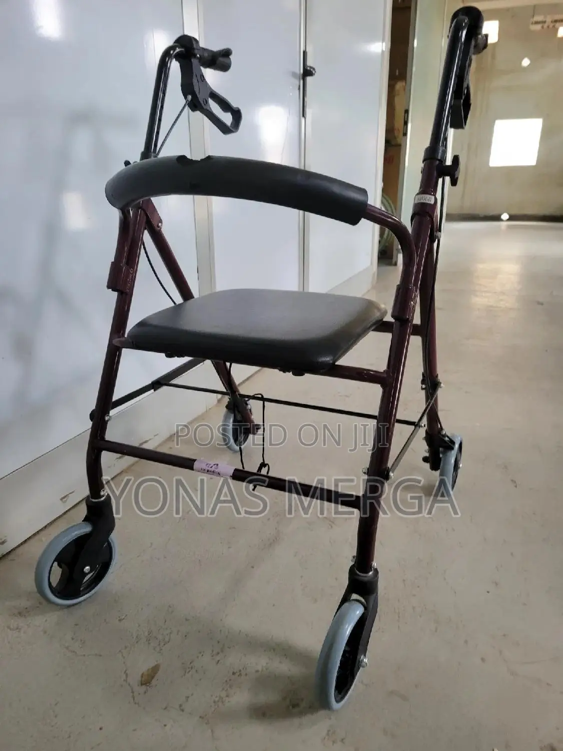 Four-Wheeled Walker Is Also Equipped With a Waterproof Seat
