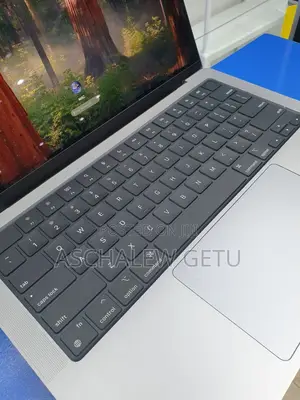 New Laptop Apple MacBook Pro 2021 M1 16GB Apple M1 Pro SSD 512GB