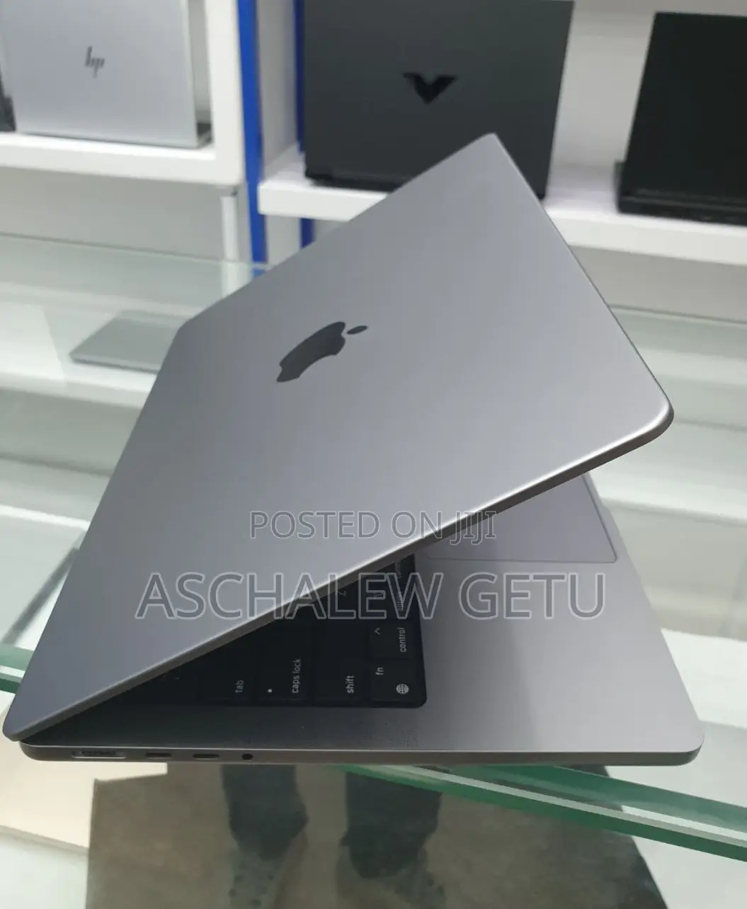 New Laptop Apple MacBook Pro 2021 M1 16GB Apple M1 Pro SSD 512GB