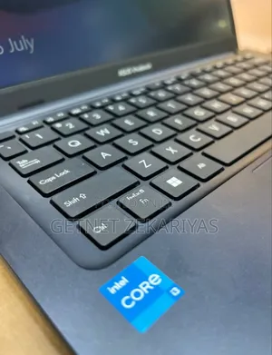 New Laptop Asus VivoBook 15 X505BA 16GB Intel Core I3 SSD 512GB