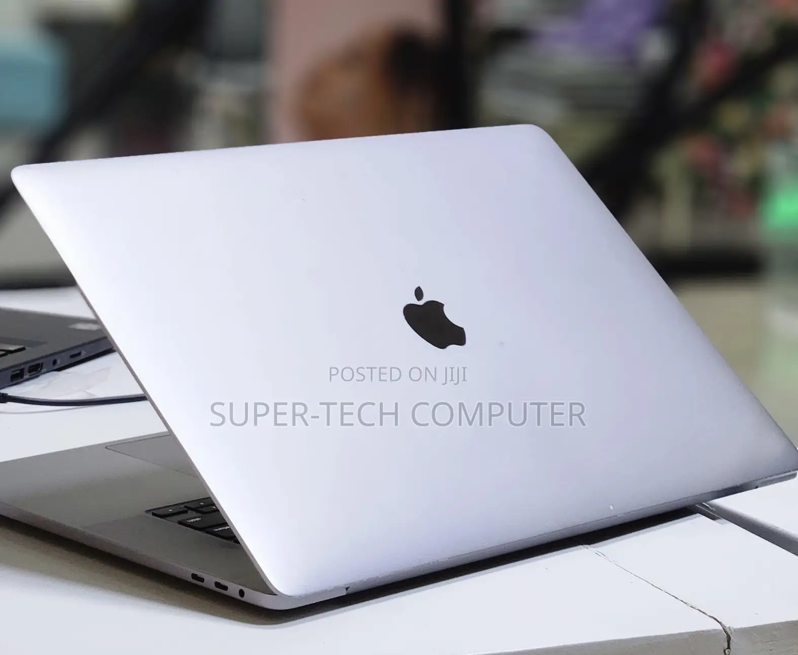 New Laptop Apple MacBook Pro 2019 32GB Intel Core I9 SSD 1T