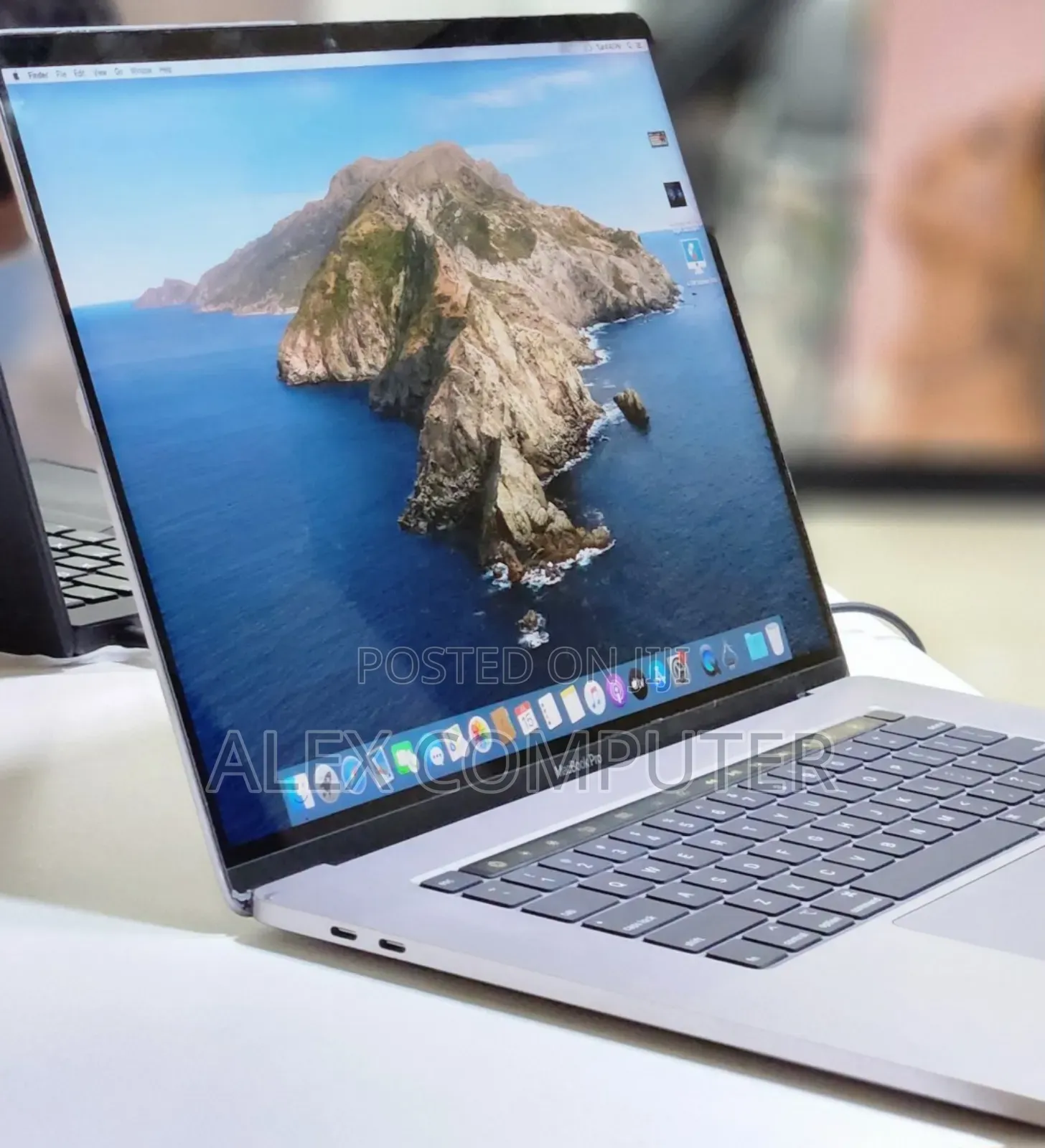 New Laptop Apple MacBook Pro 2019 32GB Intel Core I9 SSD 1T