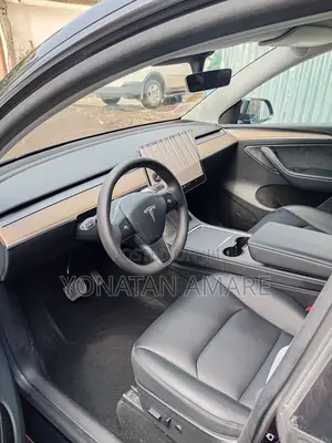 Tesla Model Y 2022 Black