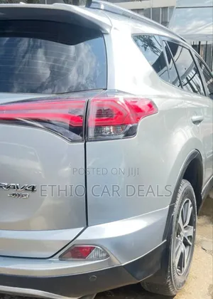 Toyota RAV4 2016 Silver