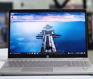 New Laptop Lenovo Yoga 7i 16GB Intel Core I7 SSHD (Hybrid) 1T