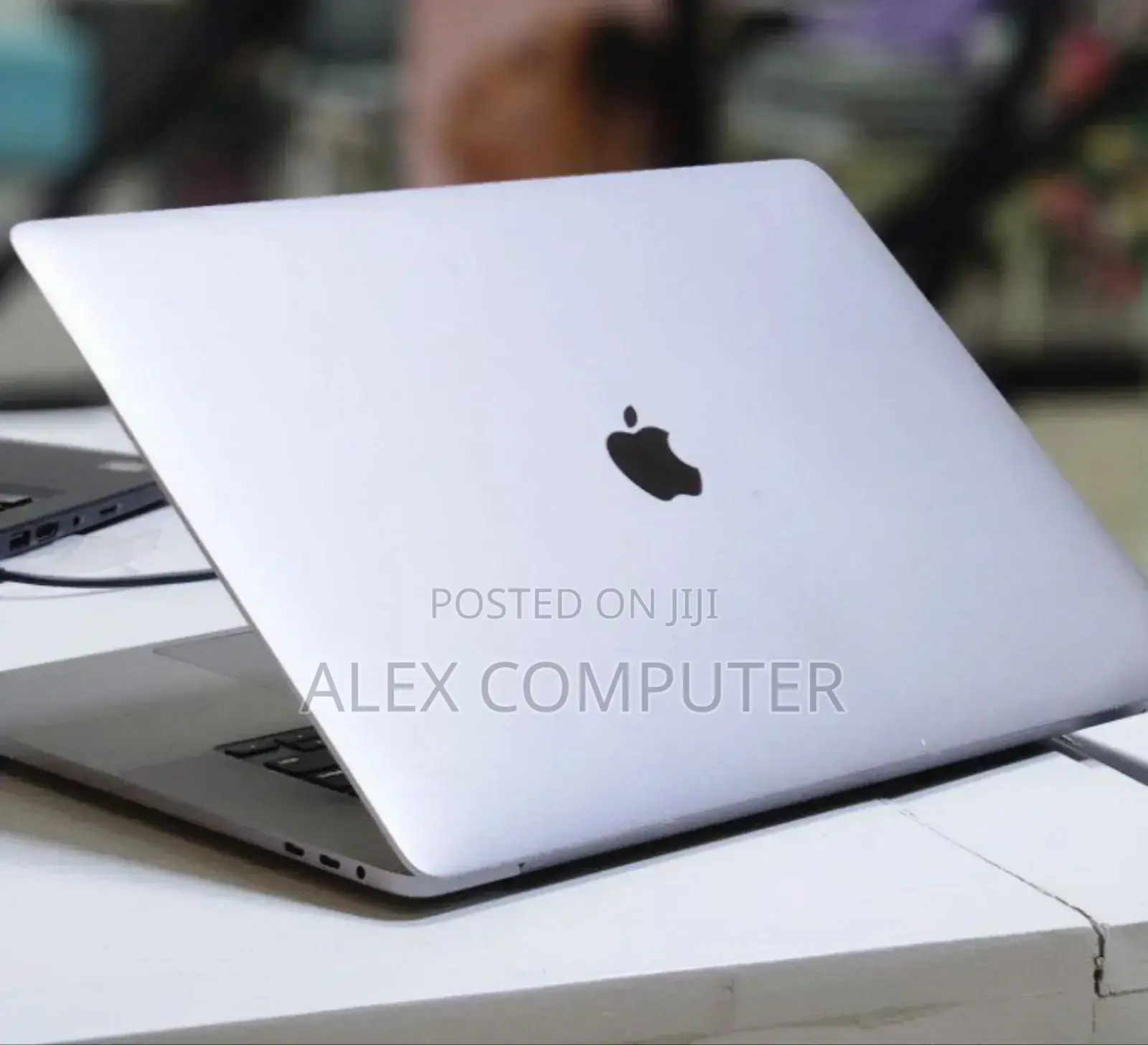 New Laptop Apple MacBook Pro 2019 32GB Intel Core I9 SSD 1T