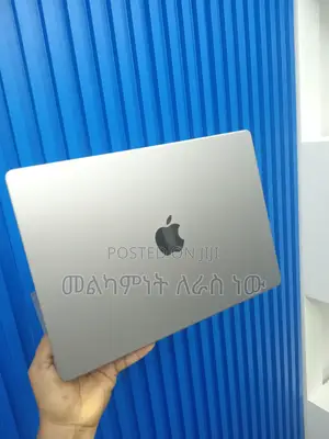 Photo - New Laptop Apple MacBook Pro M1 32GB Apple M1 Max SSD 2T