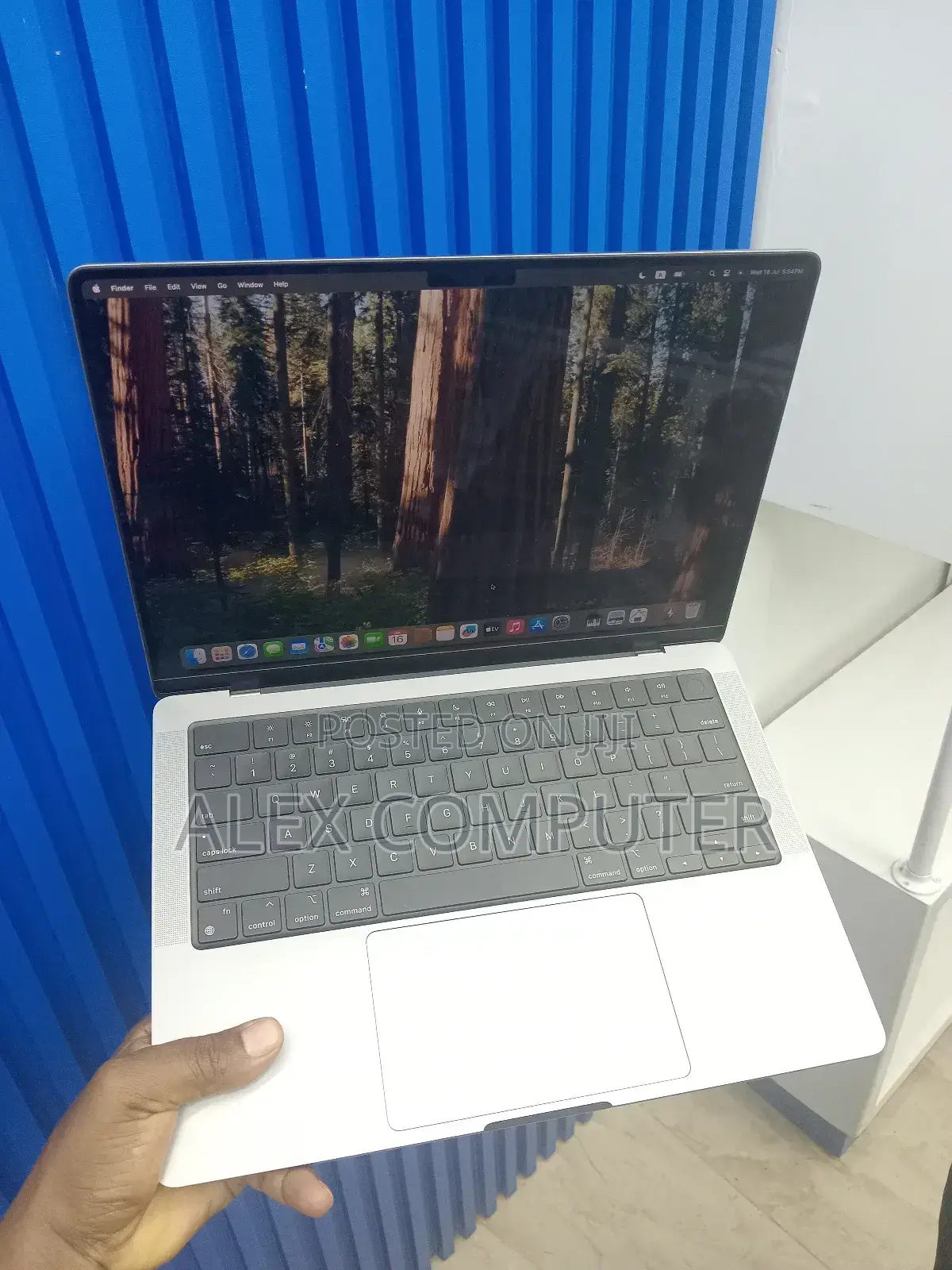 New Laptop Apple MacBook Pro M1 32GB Apple M1 Max SSD 2T