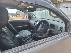 Toyota Hilux 2012 Gray