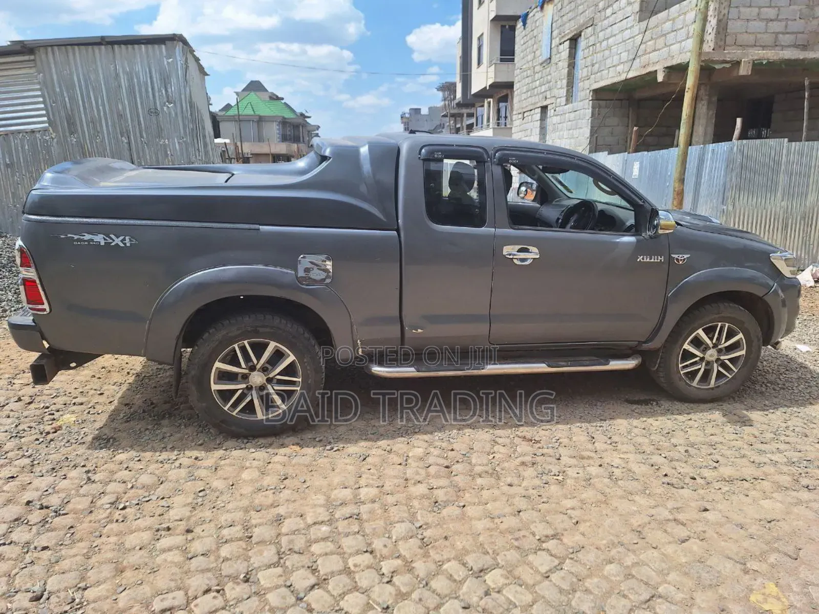 Toyota Hilux 2012 Gray