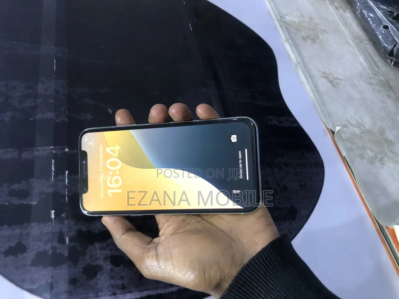 Apple iPhone XS 64 GB White