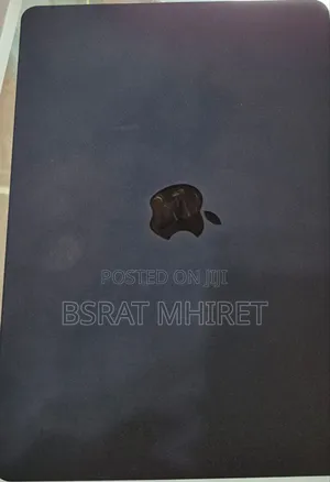 New Laptop Apple MacBook Air 2022 M2 8GB Apple M2 SSD 256GB