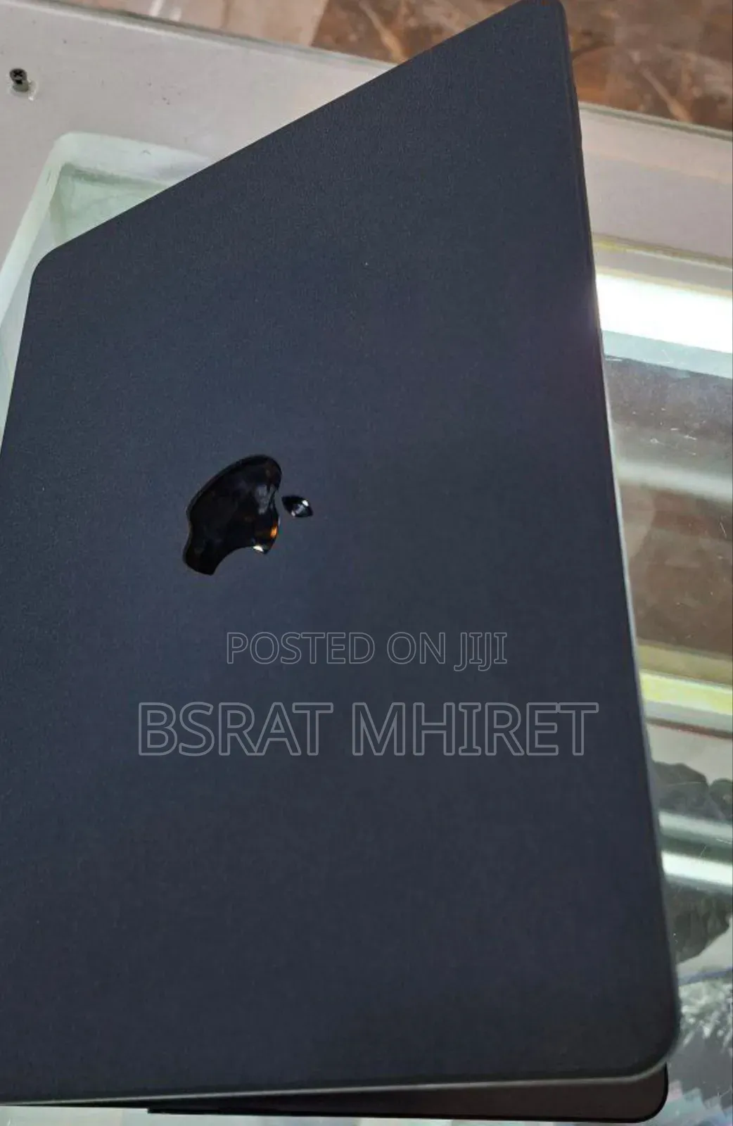 New Laptop Apple MacBook Air 2022 M2 8GB Apple M2 SSD 256GB