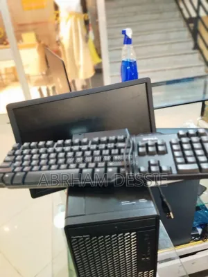 New Laptop Dell 8GB Intel Core I5 HDD 1T