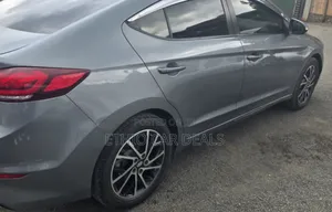 Hyundai Avante 2017 Gray