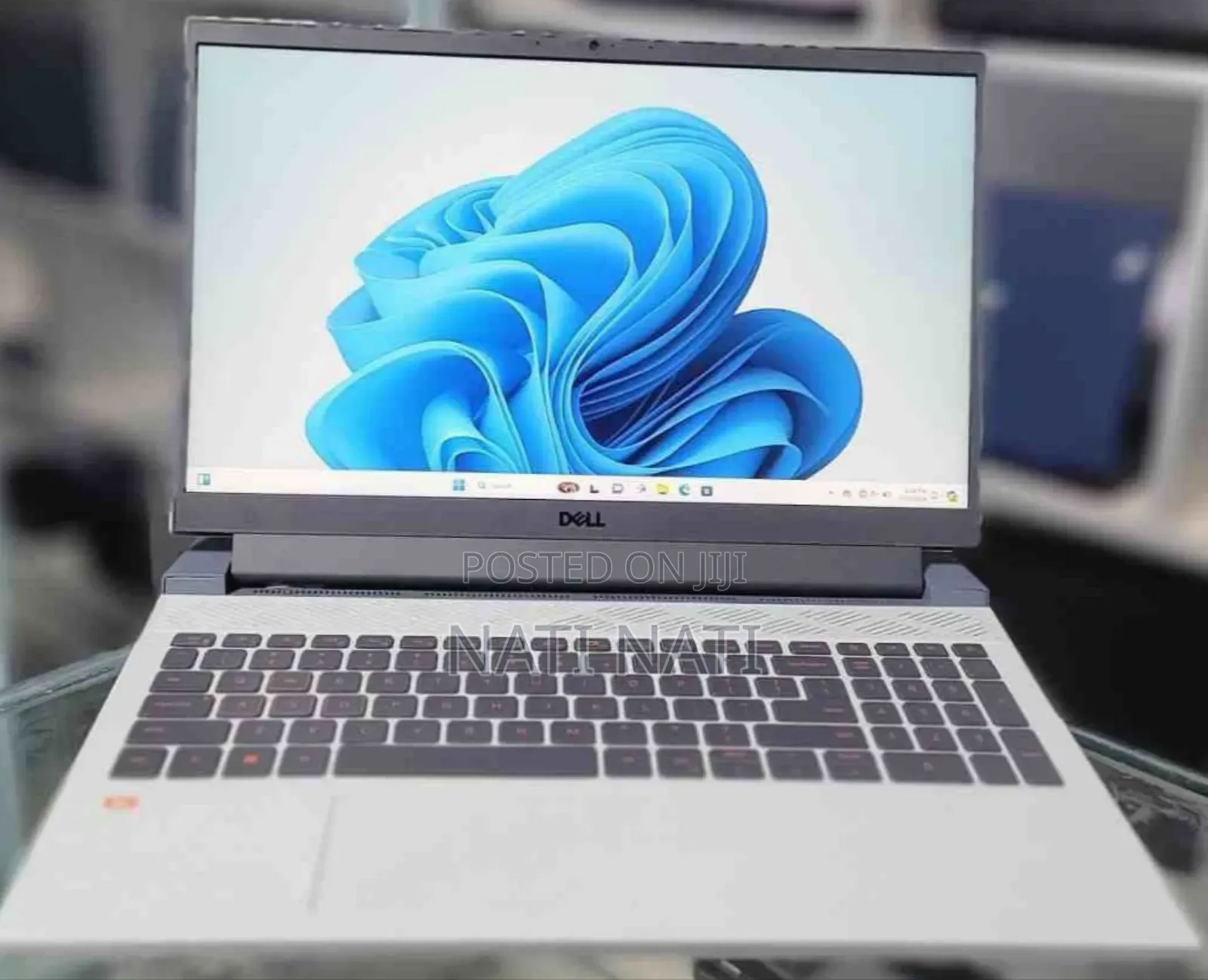 New Laptop Dell G15 5511 16GB Intel SSD 512GB